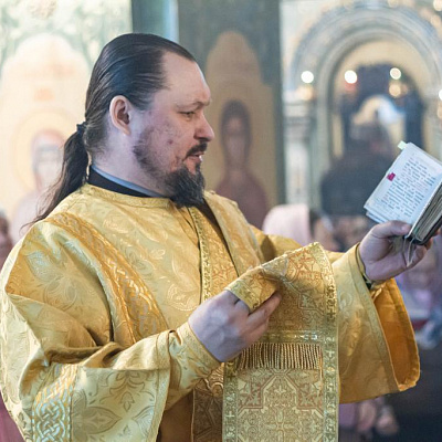 В Неделю 32-ю по Пятидесятнице епископ Городецкий и Ветлужский Августин совершил Божественную литургию в Феодоровском кафедральном соборе