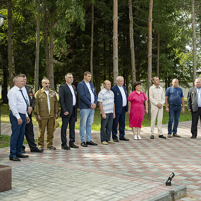 Епископ Городецкий и Ветлужский Парамон принял участие в торжественном открытии памятника в сквере Защитников Победы р.п. Тонкино