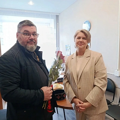Настоятель храма Вознесения Господня в поселке Ковернино поздравил педагогов с Днем учителя