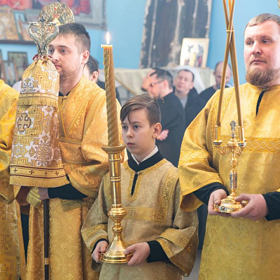 В Неделю мясопустную, о Страшном Суде, епископ Городецкий и Ветлужский Парамон совершил Божественную литургию в храме Рождества Пресвятой Богородицы с. Хохлома