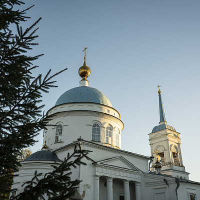 В канун Недели 18-й по Пятидесятнице епископ Городецкий и Ветлужский Парамон совершил Всенощное бдение в Городецком кафедральном соборе Покрова Пресвятой Богородицы