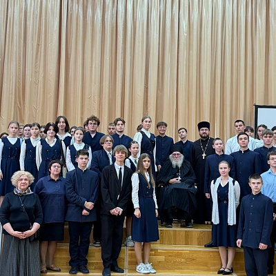 Игумен Киприан (Ященко) посетил православную гимназию имени святого благоверного князя Александра Невского
