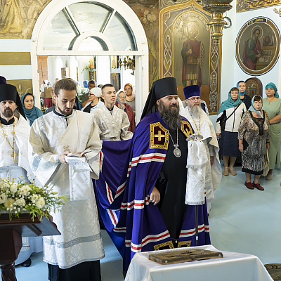 Епископ Городецкий и Ветлужский Парамон совершил Великое освящение храма Преображения Господня д. Сухаренки