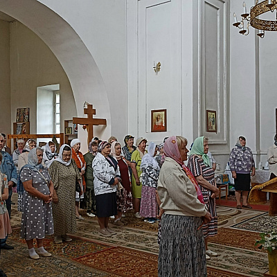 На Архиерейском подворье села Нестиары Воскресенского благочиния отметили престольный праздник Святителя и Чудотворца Николая