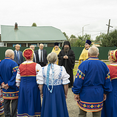 Епископ Городецкий и Ветлужский Парамон совершил Божественную литургию в храме Воздвижения Креста Господня р.п. Тонкино