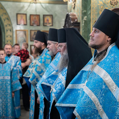 В канун престольного праздника Городецкого Феодоровского мужского монастыря епископ Городецкий и Ветлужский Парамон совершил Всенощное бдение