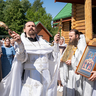 В праздник Вознесения Господня епископ Городецкий и Ветлужский Парамон совершил Божественную литургию в храме Вознесения Господня с. Зарубино