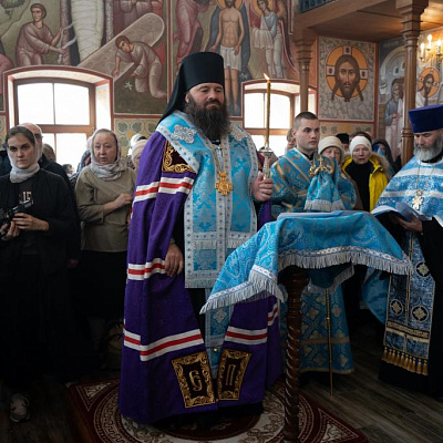 В Городце встретили икону Пресвятой Богородицы «Всецарица», написанную на Афоне