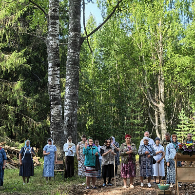 В Шахунском благочинии была совершена Божественная Литургия на месте разрушенного храма