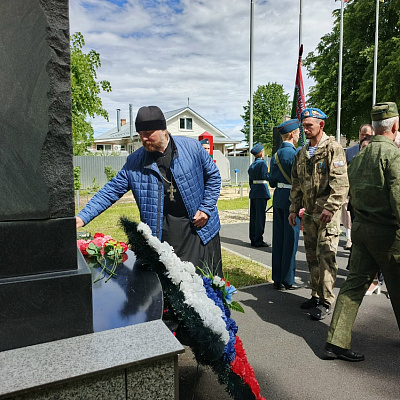 Благочинный Сокольского округа выступил на торжественном митинге в честь Дня пограничника