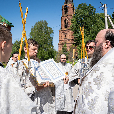 В праздник Вознесения Господня епископ Городецкий и Ветлужский Парамон совершил Божественную литургию в храме Вознесения Господня с. Зарубино