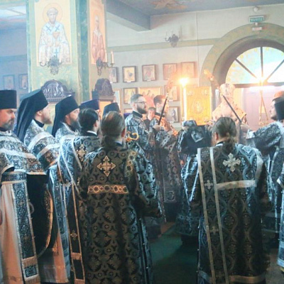 Епископ Городецкий и Ветлужский Августин совершил Литургию Преждеосвящённых Даров в кафедральном соборе иконы Божией Матери Феодоровская