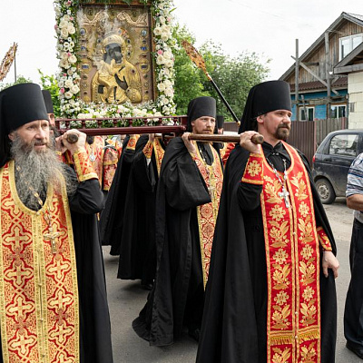 В Городец впервые за более чем семь с половиной веков прибыла чудотворная икона Божией Матери «Феодоровская» 