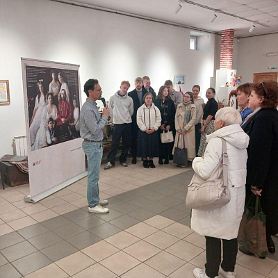 В музее «Березополье» в Сартакове открылась выставка «Царский венец», посвященная жертвенному подвигу царской семьи