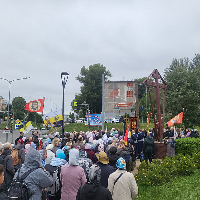 Проходит традиционный крестный ход из Нижнего Новгорода в Свято-Троицкий Серафимо-Дивеевский монастырь