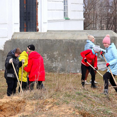 Трудовые поездки учащихся Воскресенской школы в село Нестиары