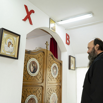 Епископ Городецкий и Ветлужский Парамон совершил Божественную литургию в Архиерейском подворье храма святых первоверховных апостолов Петра и Павла в г. Заволжье