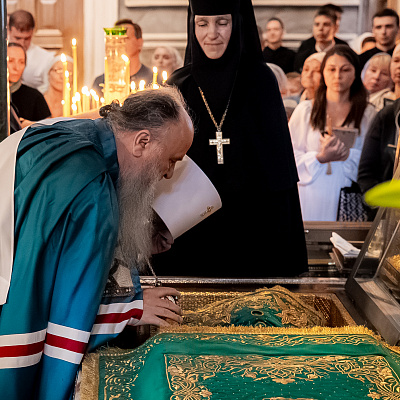 Накануне дня памяти преподобного Серафима Саровского в Дивеевском монастыре состоялось вечернее богослужение