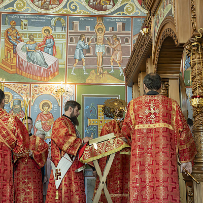 В престольный праздник Городецкого Феодоровского мужского монастыря епископ Городецкий и Ветлужский Парамон совершил Божественную литургию