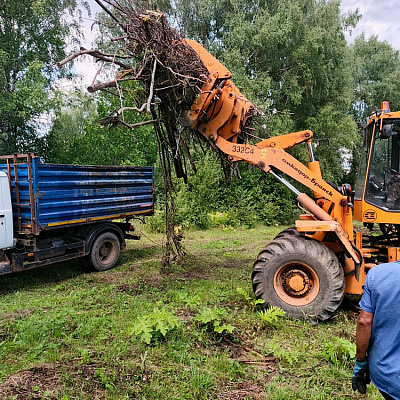 В селе Дмитриевское Краснобаковского округа привели в порядок территорию разрушенного храма
