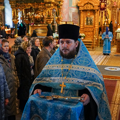 Управляющий Нижегородской епархией возглавил в Серафимо-Дивеевском монастыре утреню с акафистом Пресвятой Богородице