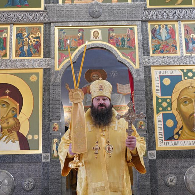 В Праздник Обновления храма во Иерусалиме (Воскресение Словущее) епископ Городецкий и Ветлужский Парамон сослужил Главе Нижегородской митрополии в Нижегородском кремле