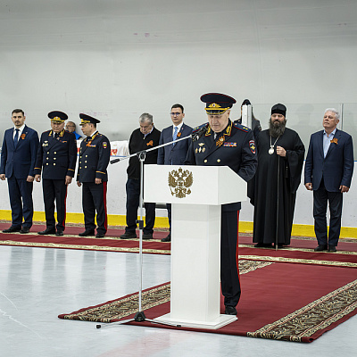 Епископ Городецкий и Ветлужский Парамон посетил торжественное открытие турнира МВД России по хоккею с шайбой на территории спортивной базы «Море спорта» Городецкого муниципального округа