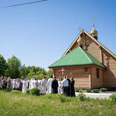 В праздник Вознесения Господня епископ Городецкий и Ветлужский Парамон совершил Божественную литургию в храме Вознесения Господня с. Зарубино