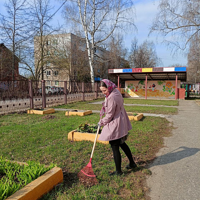 Воспитанники Александро-Невской православной гимназии провели субботник в социально-реабилитационном центре «Бригантина»
