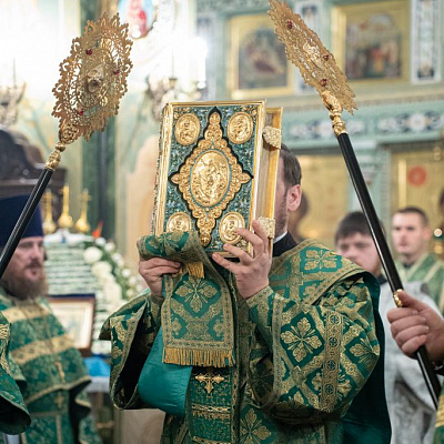 В день памяти святого благоверного великого князя Александра Невского епископ Городецкий и Ветлужский Парамон совершил Божественную литургию в Городецком Феодоровском мужском монастыре