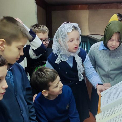 В храме Покрова Пресвятой Богородицы г. Шахуньи была проведена экскурсия для учащихся гимназии