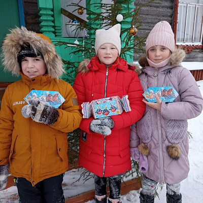 Рождественский праздник для детей в храме поселка Керженец