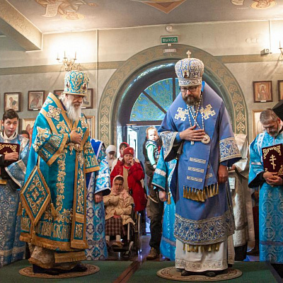 В Престольный праздник иконы Божией Матери «Феодоровская» епископ Городецкий и Ветлужский Августин совершил Божественную литургию в Городецком Феодоровском мужском монастыре