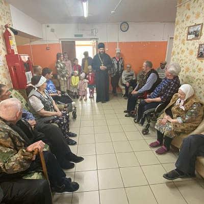 Поздравление с Пасхой в социальных учреждениях Воскресенского благочиния