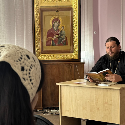 Клирик Дивеевского благочиния провел духовную беседу с паломнической группой