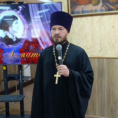 В культурно-просветительском центре «Свято-Никольский» Автозаводского благочиния состоялся вечер духовной поэзии