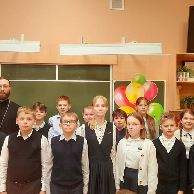 Клирик Нижегородского благочиния провел духовные беседы с учениками школы № 33