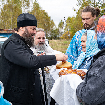 Епископ Парамон совершил чин основания храма в честь Покрова Пресвятой Богородицы в деревне Новопокровское