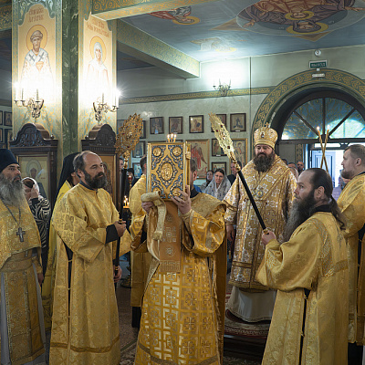 В день памяти святителей Московских епископ Городецкий и Ветлужский Парамон совершил Божественную литургию в Городецком Феодоровском мужском монастыре