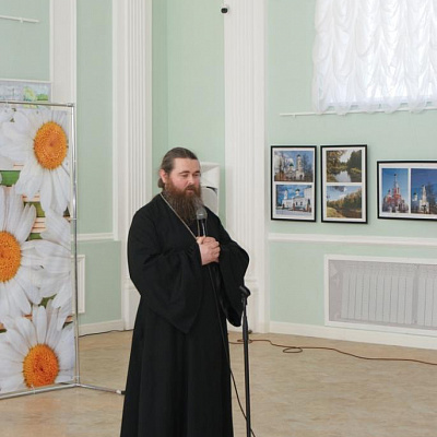 Выставка «Родные просторы» в Семеновском благочинии