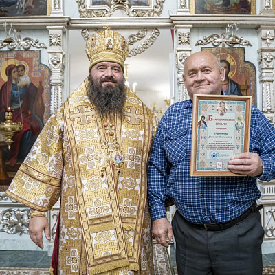 Епископ Городецкий и Ветлужский Парамон совершил Божественную литургию в храме Пресвятой Живоначальной Троицы р. п. Шаранга
