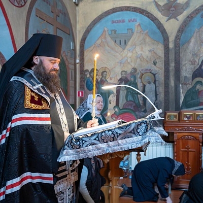Во вторник первой седмицы Великого поста епископ Городецкий и Ветлужский Парамон совершил Великое повечерие с чтением покаянного канона прп. Андрея Критского в храме Архистратига Божия Михаила г. Городец