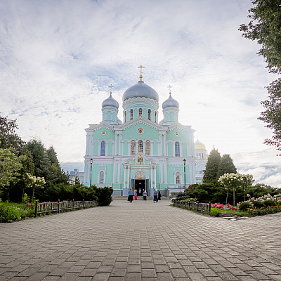 Епископ Городецкий и Ветлужский Парамон сослужил Главе Нижегородской митрополии на Божественной литургии в Серафимо-Дивеевском монастыре