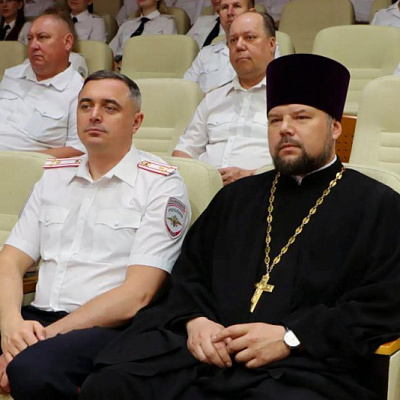 Руководитель отдела культуры Нижегородской епархии поздравил сотрудников областного ГУ МВД с Днем России