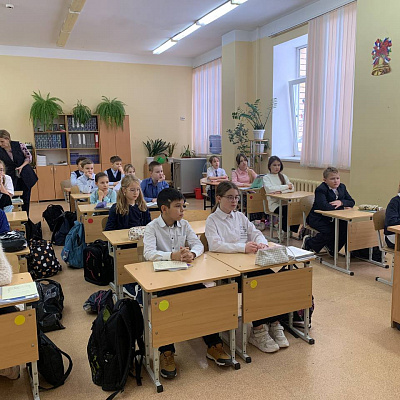 Помощник благочинного Приокского округа провел урок для учащихся нижегородской школы №48