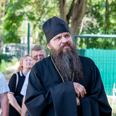Епископ Иосия посетил восстанавливающуюся часовню в честь Георгия Победоносца и Починковский конный завод