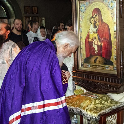 В Неделю 9-ю по Пятидесятнице епископ Городецкий и Ветлужский Августин совершил Божественную литургию в кафедральном соборе Феодоровской иконы Божией Матери