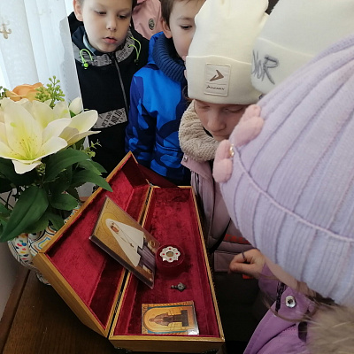 Учащиеся Дивеевской школы посетили Елисаветинский храм и музей в Дивеево