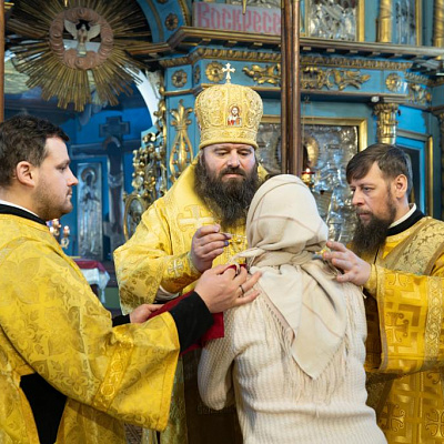 В Неделю 34-ю по Пятидесятнице епископ Городецкий и Ветлужский Парамон совершил Божественную литургию в храме Воскресения Христова c. Воскресенье