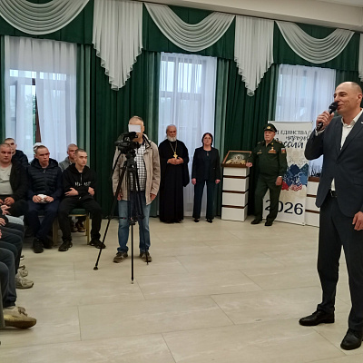 Помощник благочинного Борского округа благословил призывников перед отправкой на срочную военную службу